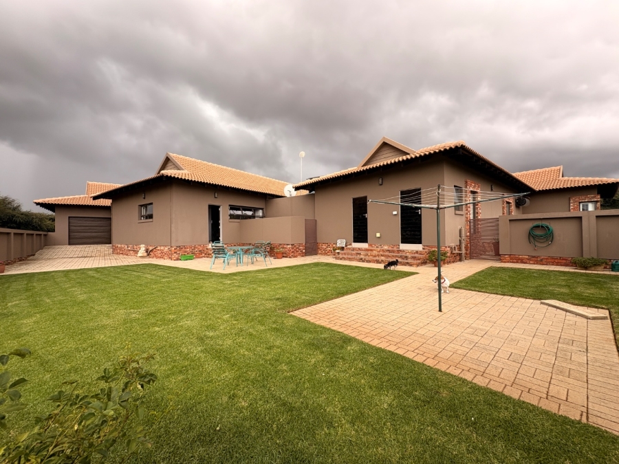3 Bedroom Property for Sale in Wilkoppies North West